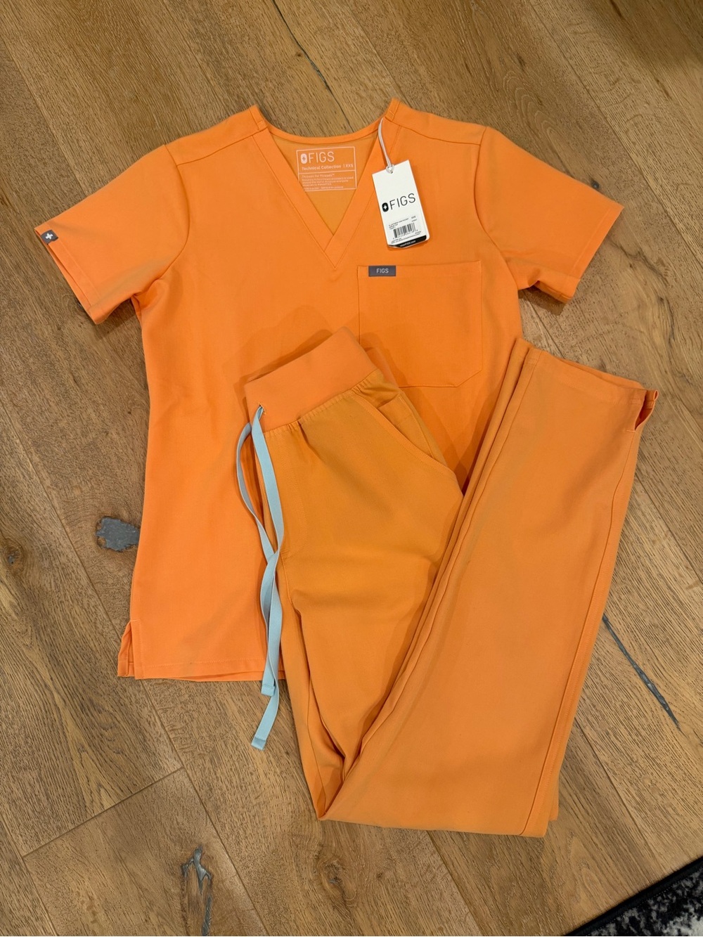 Figs Orange Set